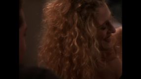 Төсекте жалаңаш жеке сурет